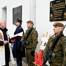 Odsłonięto tablicę pamięci. Szczególna uroczystość w Potulicach