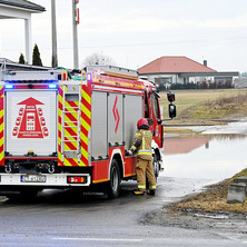 Trudne warunki pogodowe. Woda zalewa ulice i posesje