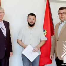 Ruszy adaptacja budynku przy Strażackiej. Podpisano umowę